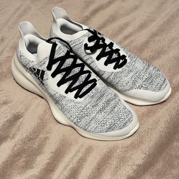 Adidas Futurenatural. Size 11. Slightly used but still very clean - Picture 1 of 3